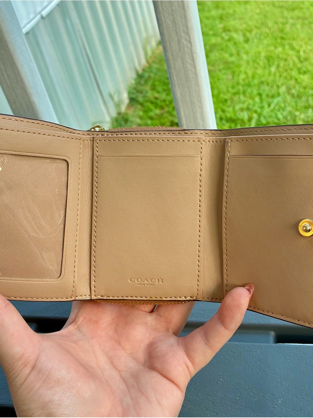 Coach Signature Trifold Wallet Glacier/White Chalk/Multi - Picture 4 of 9
